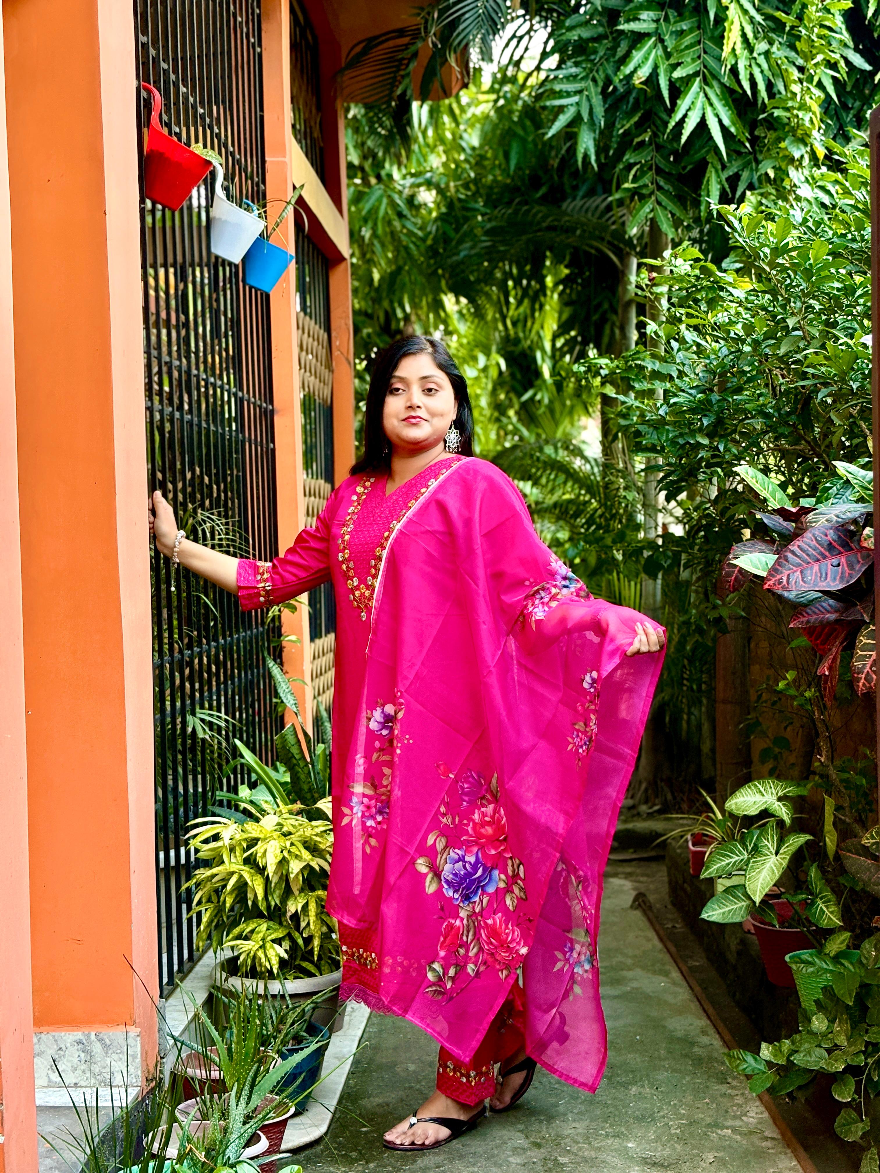 Vivid Pink & Floral Elegance