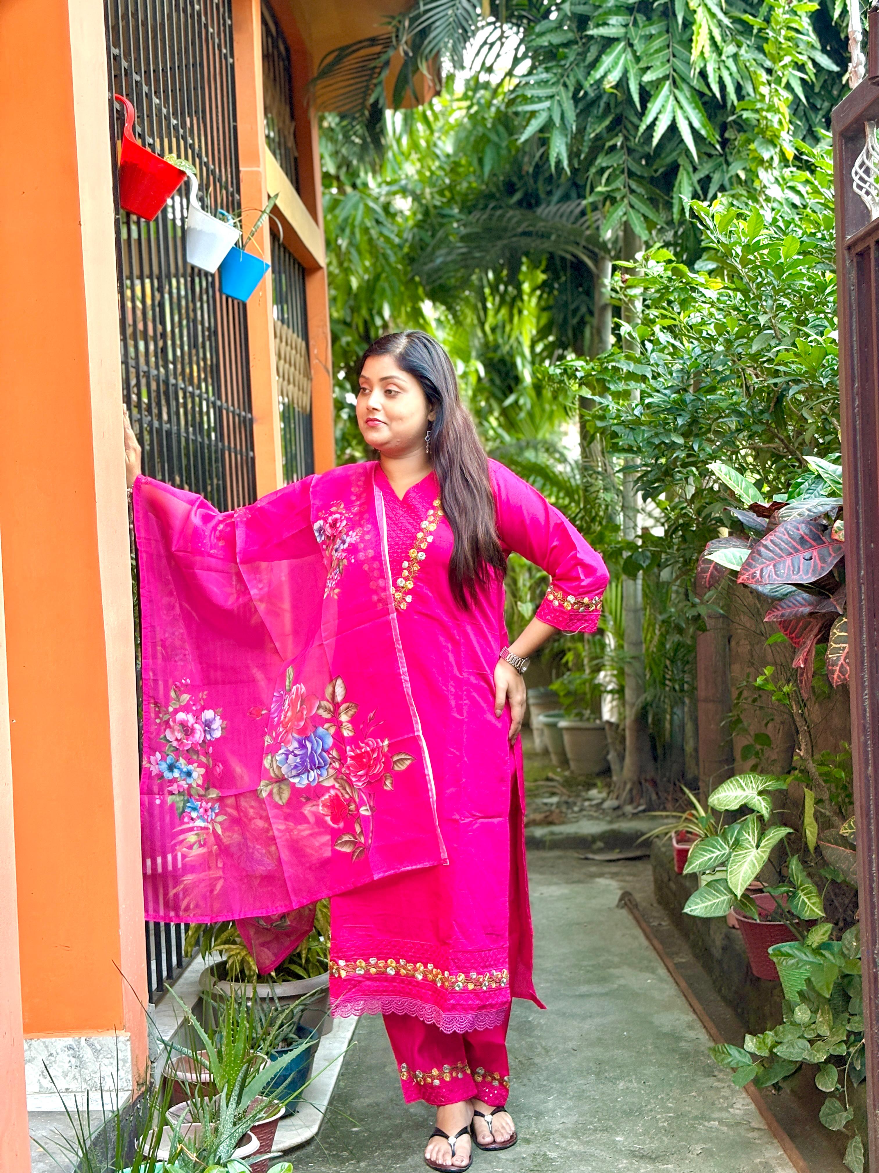 Vivid Pink & Floral Elegance