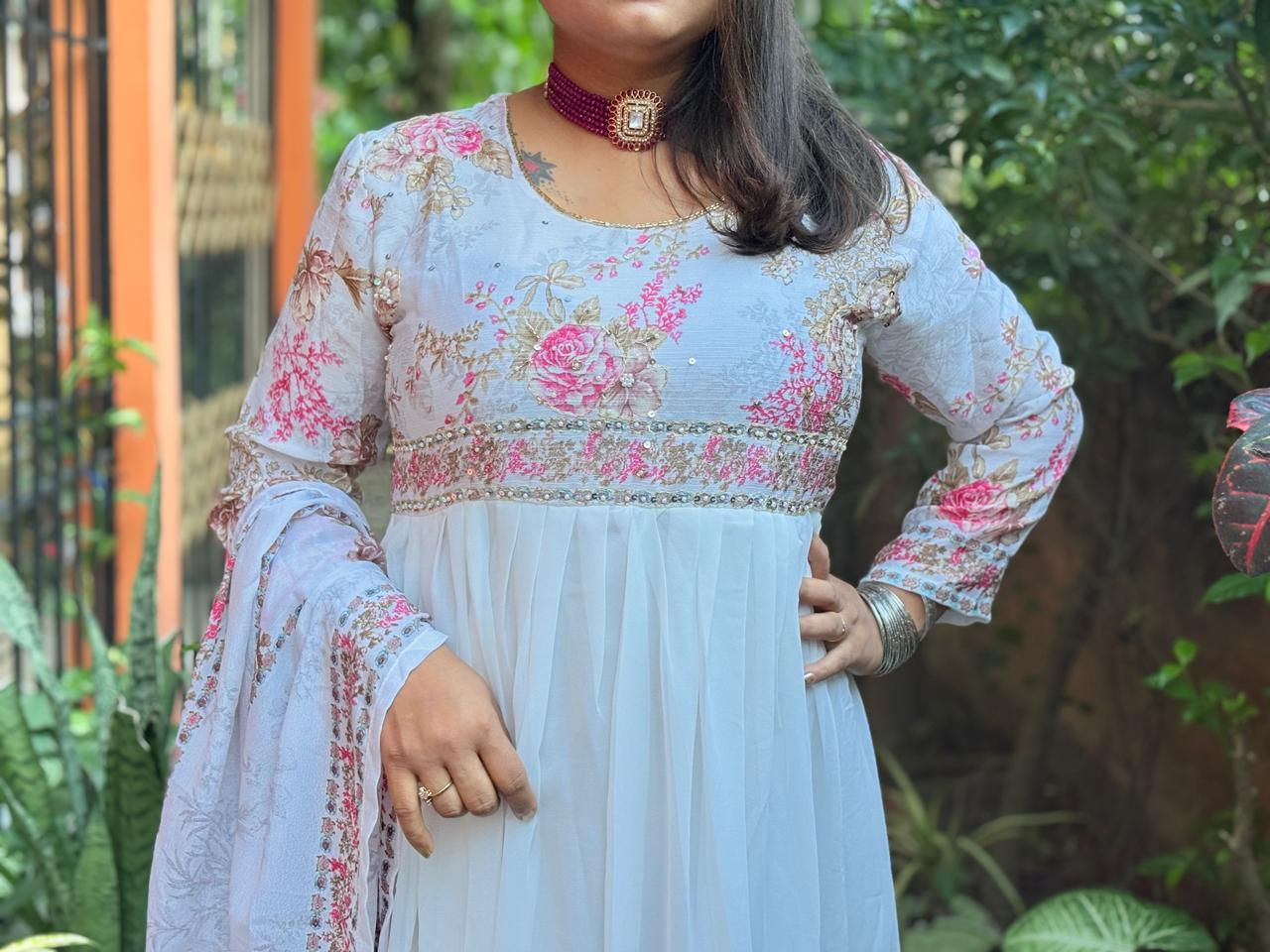 White Floral Elegance